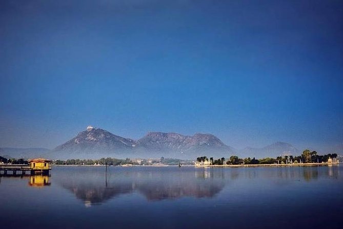 Jaipur to Udaipur Hotels drop: Private transfers with sightseeing - Key points at a glance