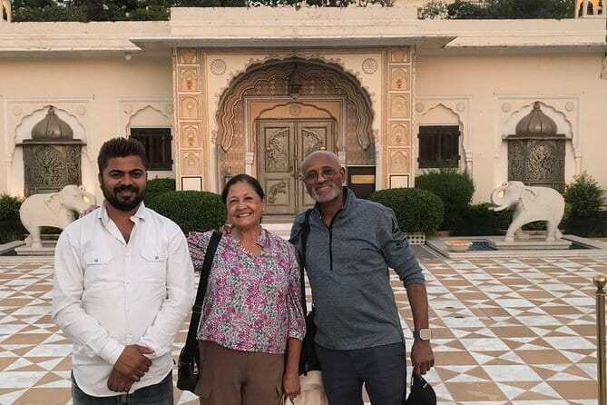 Jaipur Tour with Monkey Temple and Block Print Experience - Quiet memorials at Royal Gaitor