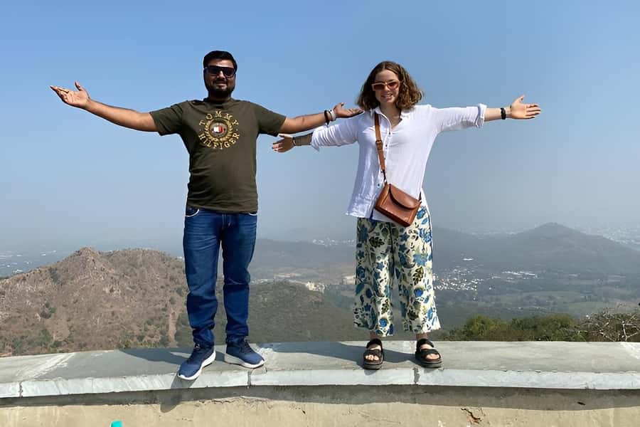 Jaipur: Tour with Nahargarh Sunrise or Monkey Temple Sunset - The flower market and Jaipur’s working morning