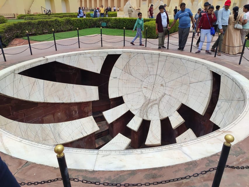 Local Jaipur city sightseeing with options - City Palace, Albert Hall, and Elefun