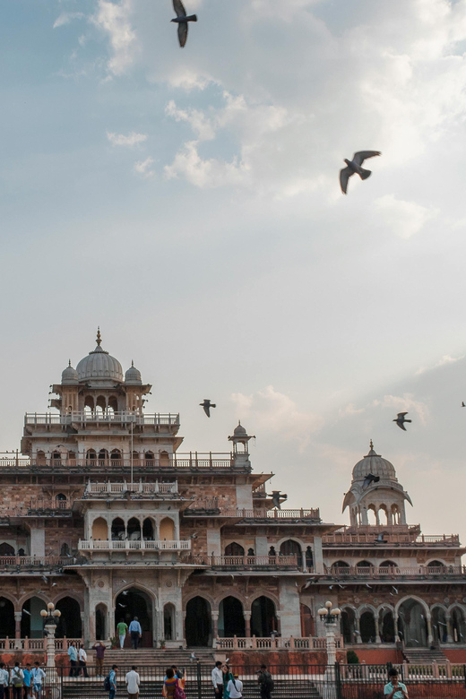 Local Jaipur city sightseeing with options - Timing, comfort, and practical value
