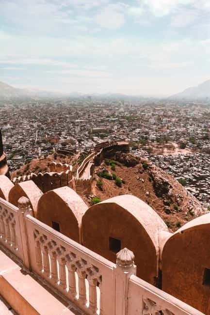 Local Jaipur city sightseeing with options - Hawa Mahal and the old city