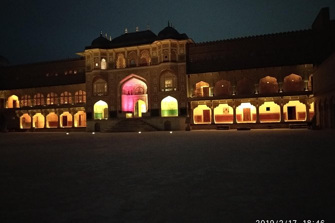 Night Tour in Open Jeep - Dinner, shopping, and keeping the evening on track