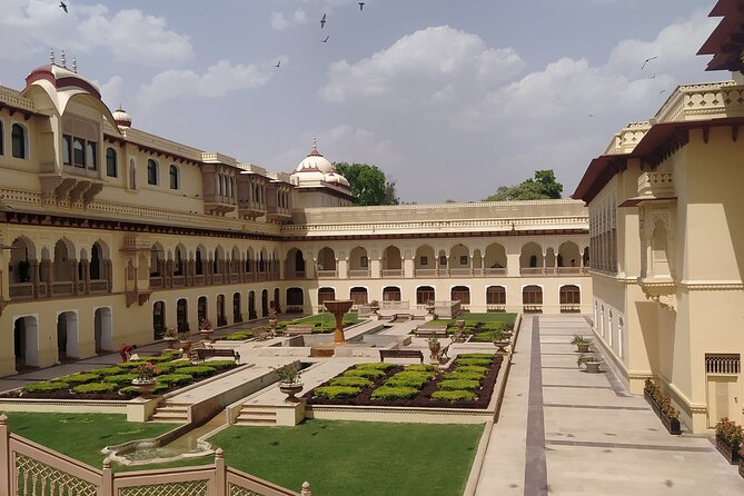 One Day Private Tour of Jaipur with Guide - Jal Mahal and the quiet water view