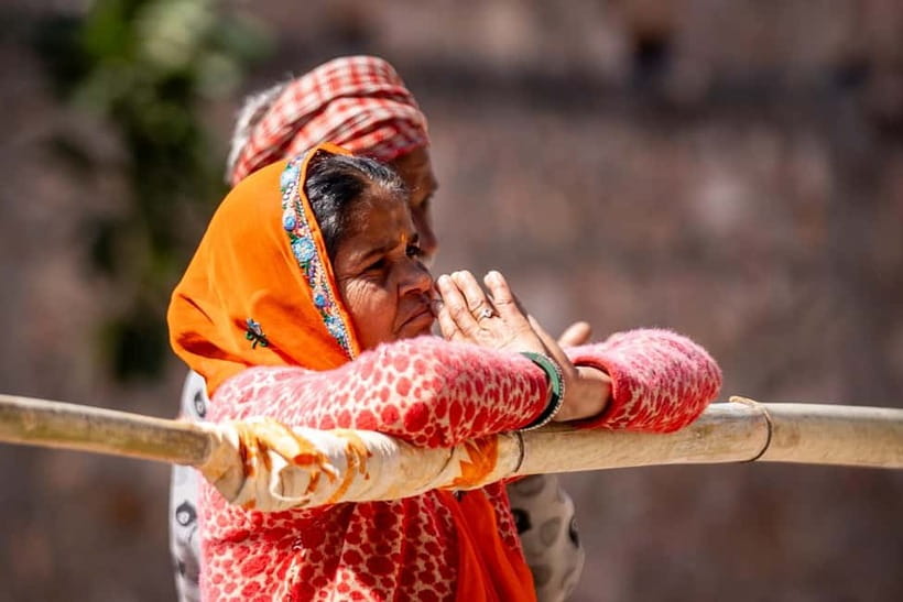 Pink City Walking Tour With Us ( A Haritage Walk in Jaipur) - Tripolia Bazar and the final 45 minutes