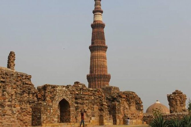 Private 4-Day Wildlife & Taj Mahal Tour from Jaipur to Delhi - Day two: Bharatpur birds and the red sandstone of Fatehpur Sikri