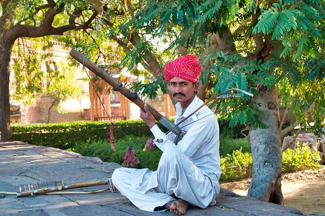 Private Day Tour of Jaipur with a Guide and Including Lunch - Private transport and the pace of eight hours