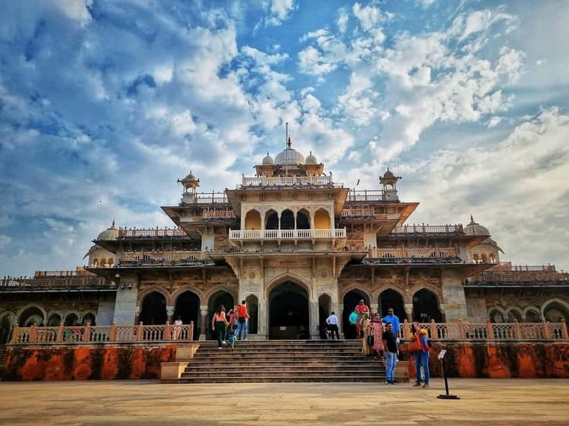 Private Full-Day Jaipur Guided Tour with Monkey Temple - Hawa Mahal: Jaipur’s famous pink facade