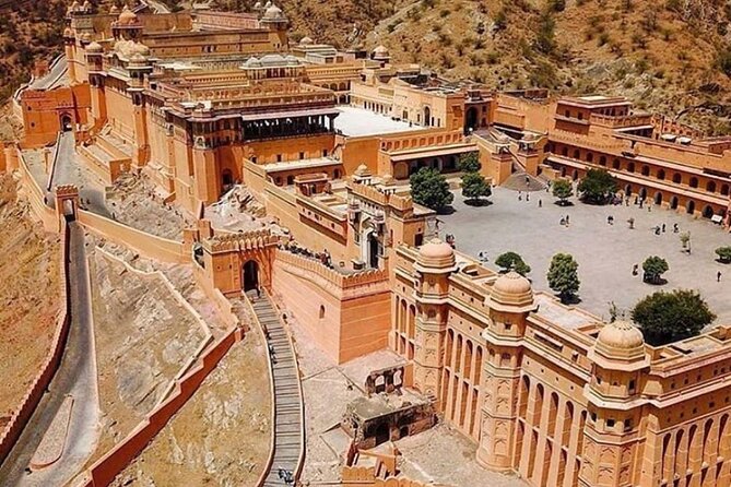 Private Full Day Jaipur Sightseeing Tour By Tuk Tuk - Hawa Mahal: a palace best seen from outside
