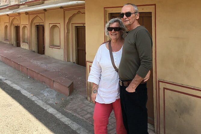Private Full Day Tour of Jaipur Historical and Heritage Places - Hawa Mahal and the first look at old Jaipur