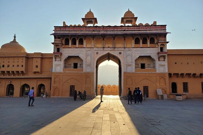 Private Full Day Tour of Jaipur Historical and Heritage Places - Two hours inside the City Palace