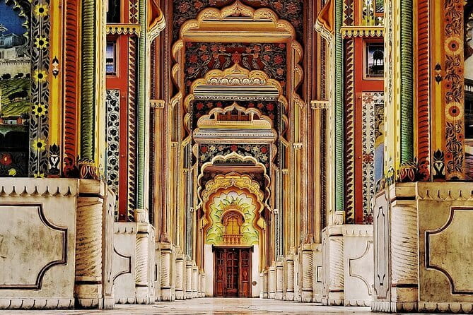 Private Guided Same Day Jaipur Tour From Delhi By Car - Panna Meena ka Kund and the geometry of a stepwell