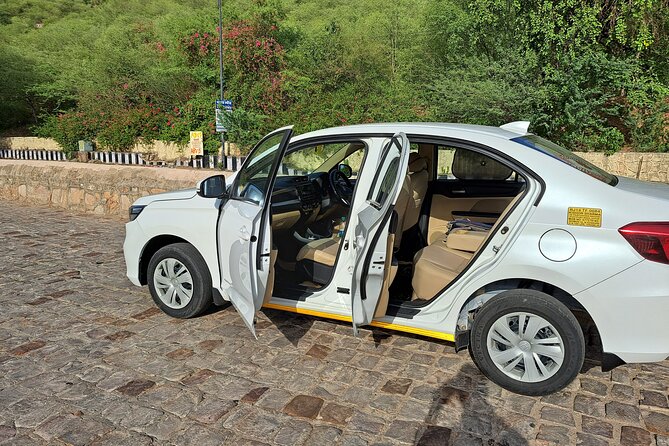 Private Jaipur Arrival Transfer - Airport to Hotel/Accommodation - Landing at Jaipur International Airport