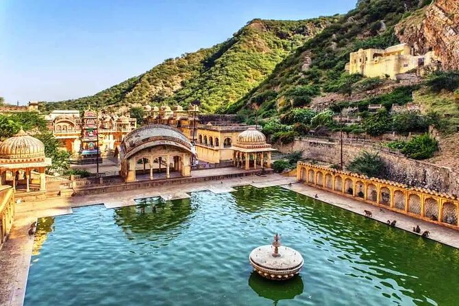 Private Jaipur City Tour by Tuk Tuk Or Car - Allow two hours for City Palace