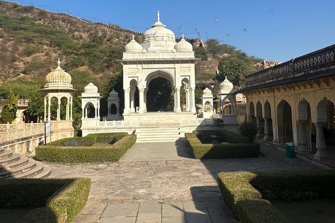 Private Jaipur City Tour by Tuk Tuk Or Car - Jal Mahal is a short photo stop