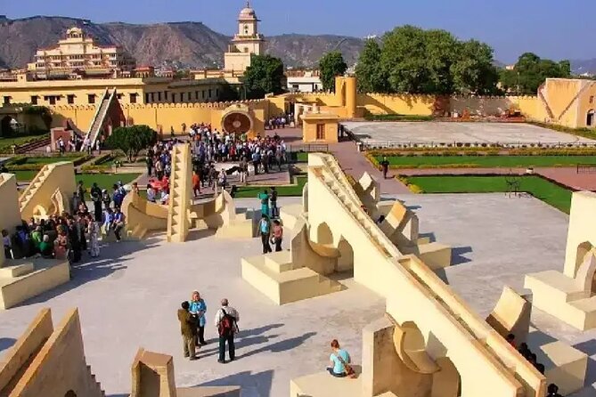 Private Jaipur City Tour by Tuk Tuk Or Car - Panna Meena Stepwell and its precise design