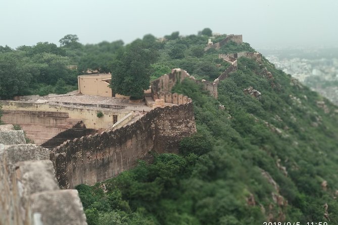 Private Jaipur Full 2 Days Tour With Pink City Guide - Amber Fort and Panna Meena ka Kund