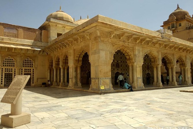 Private Jaipur Full One Day Tour In Pink City With Guide - Amber Fort, the day’s main historical visit