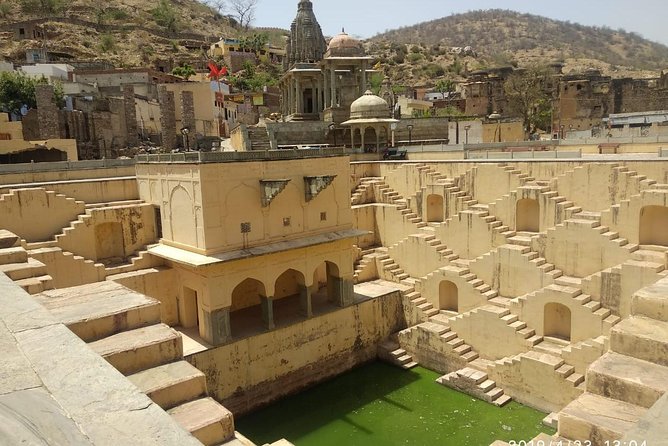 Private Jaipur Full One Day Tour In Pink City With Guide - Shopping, local crafts, and the question of pressure