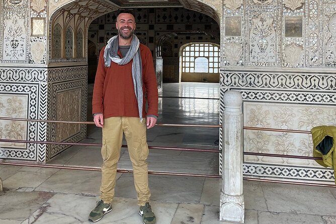 Private Jaipur Half-Day: Amber Fort, Stepwell, Jal Mahal & Gaitor - Jal Mahal is a brief lakeside pause