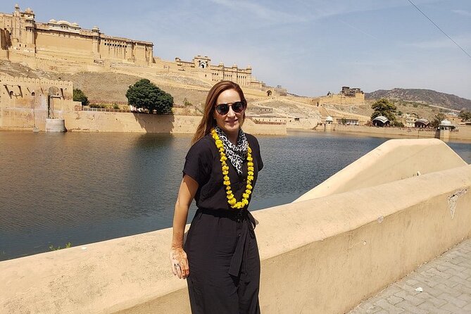 Private Jaipur Half-Day: Amber Fort, Stepwell, Jal Mahal & Gaitor - Jantar Mantar turns Jaipur into a science lesson