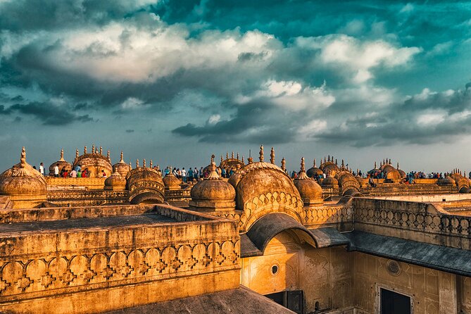 Private Jaipur Night Tour with Nahargarh Sunset Views - Jaipur’s markets bring the city into the tour