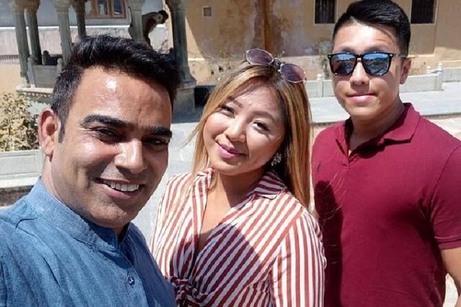 Private Jaipur Sightseeing Day Tour - Reading the time at Jantar Mantar
