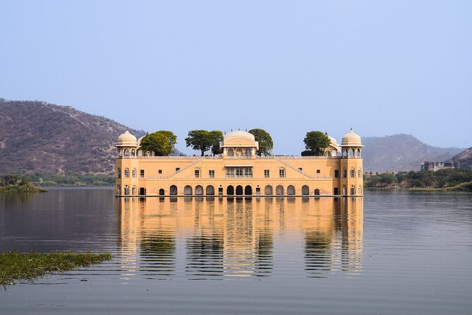 Private Jaipur Tour with Guide & All Entry Tickets - City Palace and the royal household