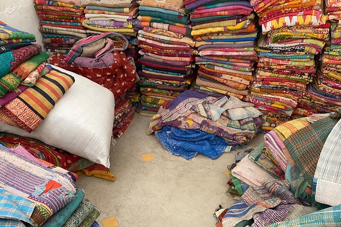 Private Shopping Tour in Jaipur - Bapu Bazaar: a short look at everyday market shopping
