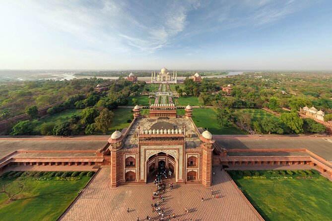 Private Taj Mahal & Abhaneri Stepwell Day Trip from Jaipur - Who should book this experience