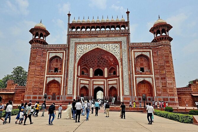 Private Taj Mahal and Fatehpur Sikri Day Trip from Jaipur - Seeing the Taj Mahal before the afternoon rush