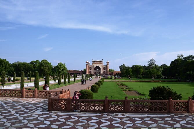 Private Taj Mahal And Monuments Tour From Jaipur By Car - A private Jaipur to Agra road trip