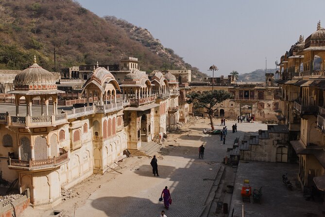 Private Temple Tour in Jaipur w/ Guide, Transportation & Sites - Birla Mandir and the white-marble focus