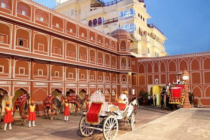 Private Tour of Instagrammable Photogenic Spots in Jaipur - Jantar Mantar and the giant sundial