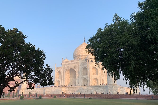 Private Transfer From Jaipur to Agra including Fatehpur Sikri - Leaving Jaipur by private car