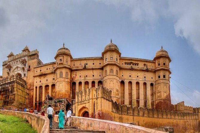 Private Transfer : Jaipur To Delhi with Private Transportation - Inside the air-conditioned car