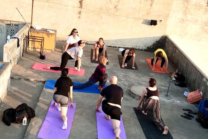 Rooftop Yoga in Jaipur – Includes Transport, Tea & Instructor - What happens during the 90-minute class