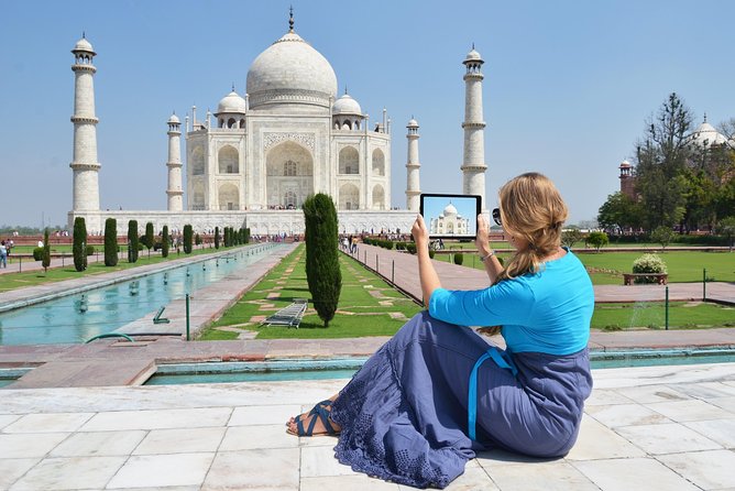 Same Day Taj Mahal, Agra Fort & Baby Taj Tour from Jaipur by Car - Entering the Taj Mahal with a local guide