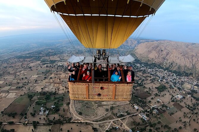 SkyWaltz Hot Air Balloon Safari - How the one-hour flight feels