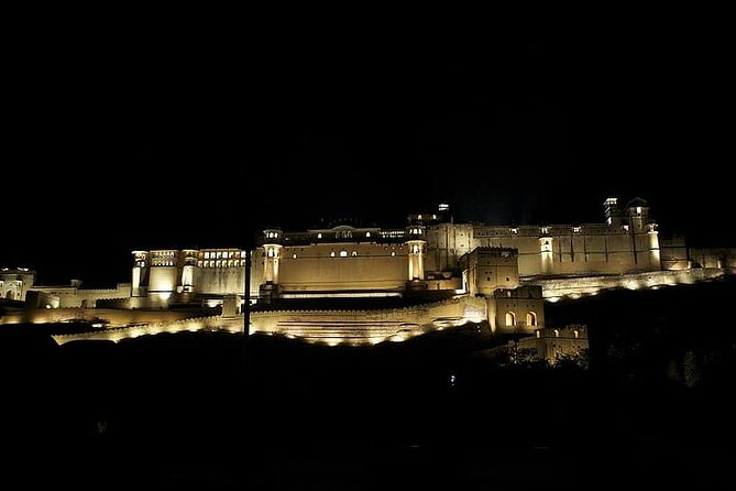 Sound & Light Show At Amber Fort, Jaipur - Folk music gives the show its strongest voice