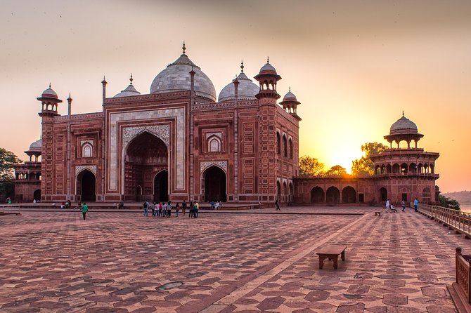 Sunrise Taj Mahal, Agra Fort & Baby Taj Tour from Jaipur by Car - The four-hour drive from Jaipur to Agra