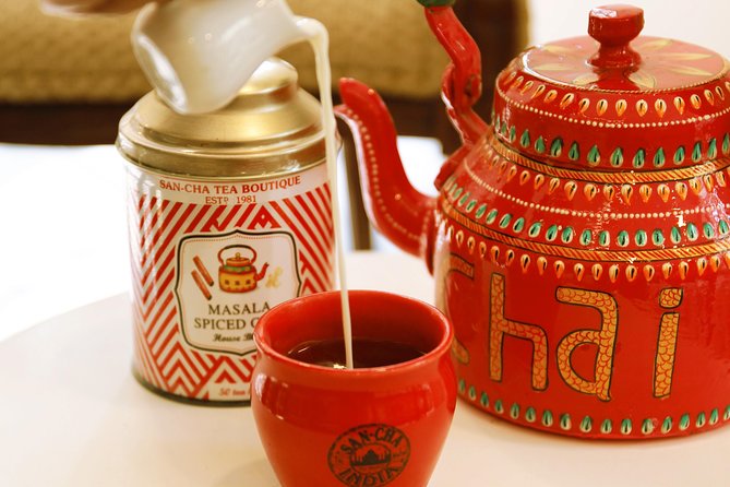 Tea Tasting Session at India's oldest tea boutique : Sancha Tea Boutique - Comparing Darjeeling, Assam, and Sikkim