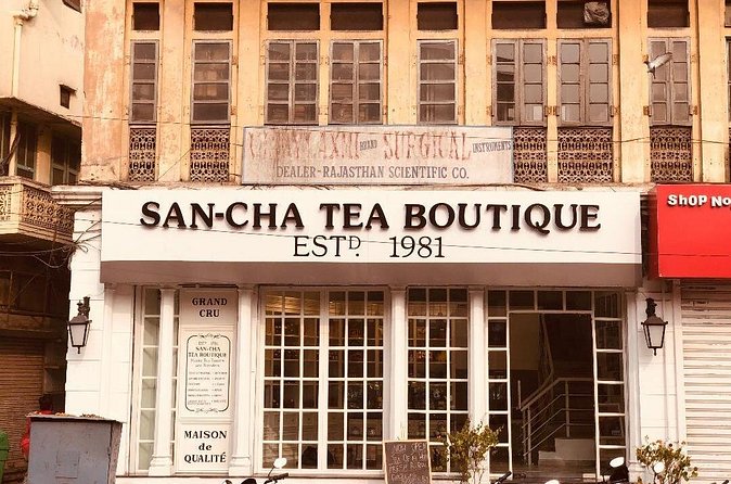 Tea Tasting Session at India's oldest tea boutique : Sancha Tea Boutique - Browsing more than 100 Indian teas