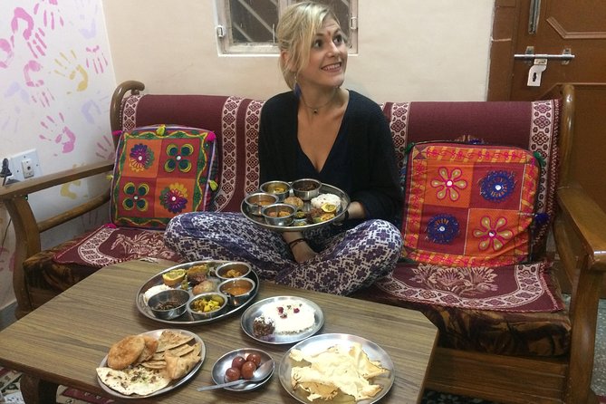 Traditional Dinner with Indian Family in Jaipur With Transfers - Learning the kitchen secrets before dinner